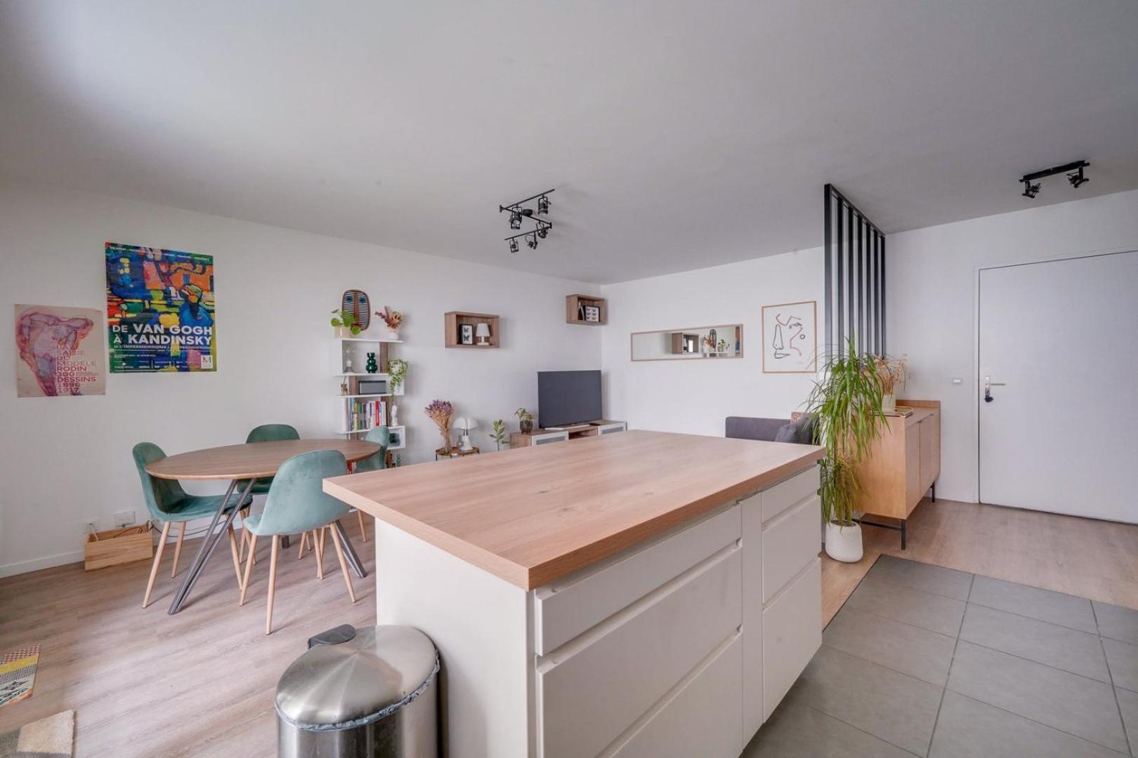 Apartmán Pleasant Flat In Bordeaux With Terrace And Parking Exteriér fotografie